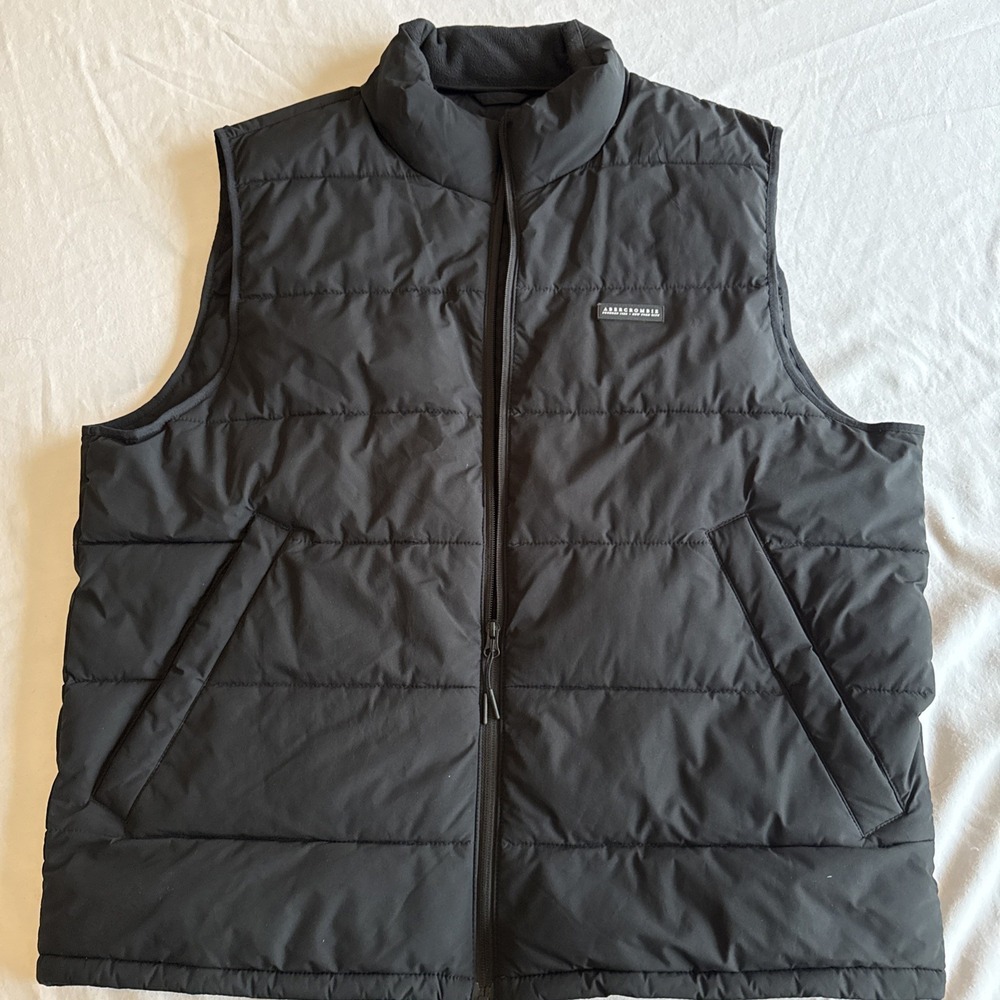 Abercrombie & Fitch Mens XL Black Puffer Vest Wind Water Resistant Recycled Fill